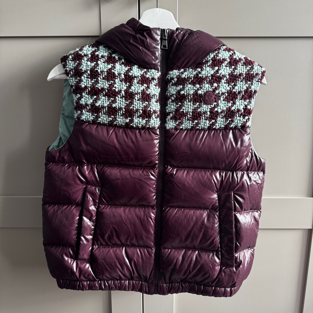 Moncler Enfant Rasas Down Gilet Girl’s Mint Green & Burgundy Red Size 10